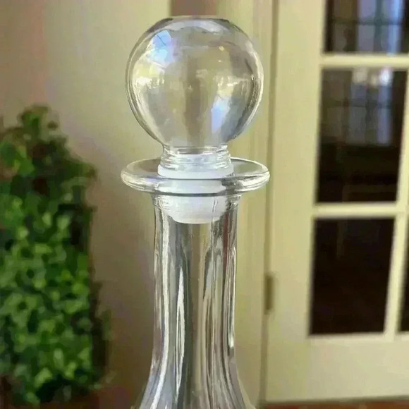 Vintage Royal Crystal Rock Decanter 24% Lead Crystal Made In Italy - Picture 4 of 9